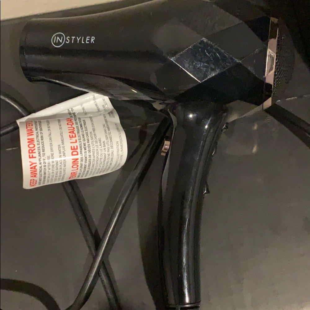 Hair dryer